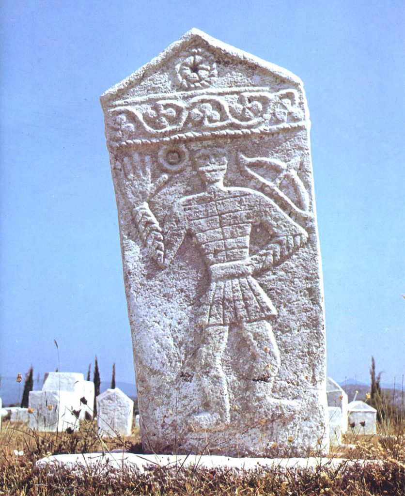Stečak mit Siegeskranz-Symbol in Radimlja, Stolac